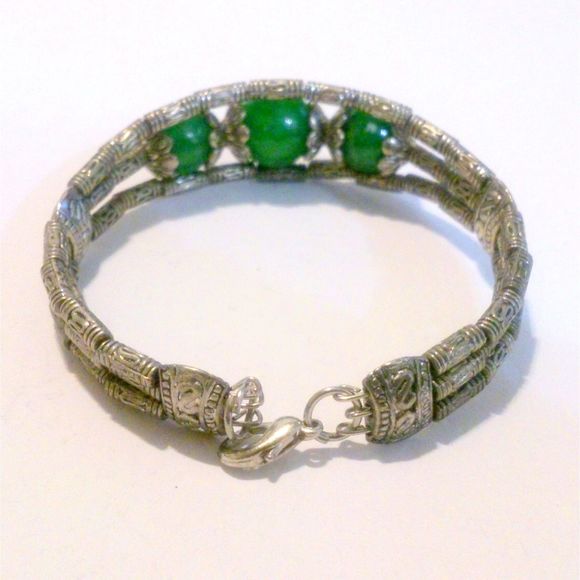 Boho Inpired Silver Tone Marbled Green Bead Bracelet * - Picture 3 of 4